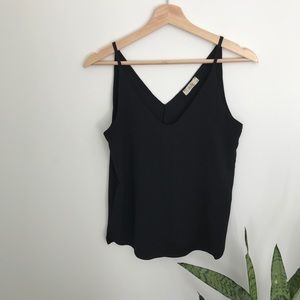 QUZU Black V-Neck Spaghetti Strap Tank Top